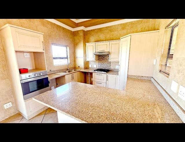 2 BEDROOM APARTMENT FOR SALE IN RAVENSWOOD